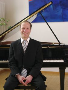 Karsten Krutz am Klavier